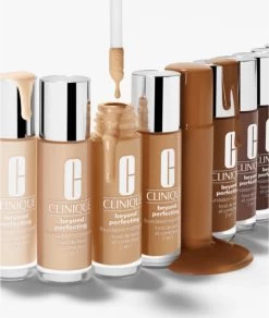 Clinique Beyond Perfecting Foundation + Concealer - 14 Vanilla -Cosmeticawinkel 1014x1200 4