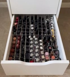 Jumanah® Collections - "Sorted" Large Lip Set - Make Up Organizer - Ladeverdeler - Lade Organizer - Transparant - Acryl - Kunststof - Ikea Alex 5 Ladeblok -Cosmeticawinkel 1095x1200 2