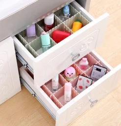 Merkloos Kunststof Ladeverdeler - Lade Organizer - Set Van 4 Stuks - Voor Kleding/Keuken/Bureau/Make-Up - Op Maat Te Knippen - 37x7CM - Wit -Cosmeticawinkel 1153x1200 2