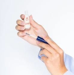 Herome Combi-Pack Exit Damaged Nails & Nagelverharder Extra Sterk (Nail Hardener Extra Strong) - Herstelt Beschadigde Nagels En Zorgt Voor Ijzersterke Nagels - 7ml. & 10ml. -Cosmeticawinkel 1177x1200 1