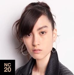 MAC Cosmetics Studio Fix Fluid Foundation - NC20 25 MAC Cosmetics Studio Fix Fluid Foundation - NC20 -Cosmeticawinkel 1194x1200 9