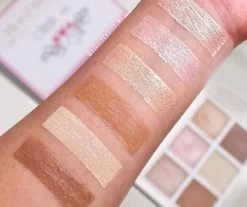 Beauty Creations Floral Bloom Highlight & Contour Palette -Cosmeticawinkel 1200x1005 1