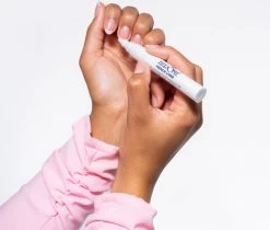 Herome French Liner - Manicurestift - Creëer Witte Nagelranden In Een Handomdraai - 5ml. -Cosmeticawinkel 1200x1019 1