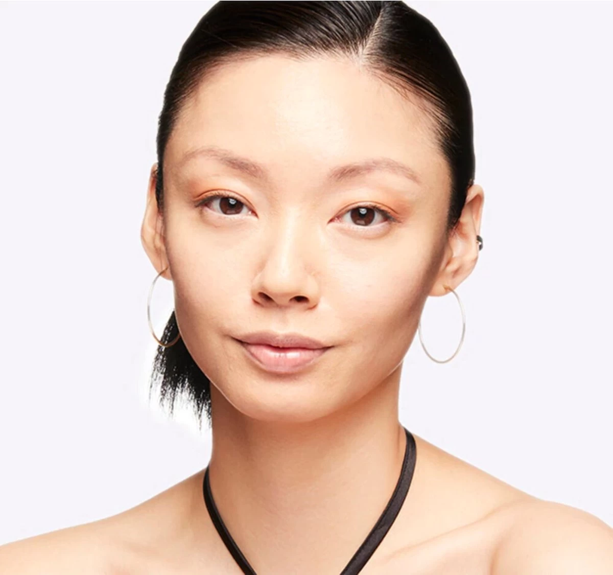 MAC Cosmetics Studio Fix Fluid Foundation - NC25 4 MAC Cosmetics Studio Fix Fluid Foundation - NC25 - Afbeelding 2