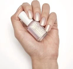 Essie Cadeaucollectie - 633 Cheers Up - Zachtroze Nagellak Met Parelmoer Finish - 13,5 Ml -Cosmeticawinkel 1200x1126