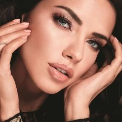 Maybelline Total Temptation Waterproof Mascara - 001 Zwart -Cosmeticawinkel 1200x1200 1301