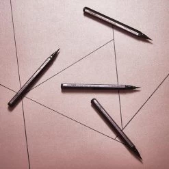 Maybelline Hyper Easy Liner Liquid Eyeliner - 800 Knockout Black -Cosmeticawinkel 1200x1200 1467