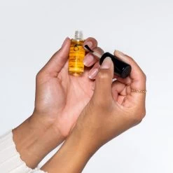 Herome Combi-Pack Exit Damaged Nails & Nagelverharder Extra Sterk (Nail Hardener Extra Strong) - Herstelt Beschadigde Nagels En Zorgt Voor Ijzersterke Nagels - 7ml. & 10ml. -Cosmeticawinkel 1200x1200 185