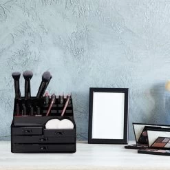A&K 2in1 Make-up Organizer - 4 Lades Cosmetica Opbergdoos - Kaptafel - Zwart 15 A&K 2in1 Make-up Organizer - 4 Lades Cosmetica Opbergdoos - Kaptafel - Zwart -Cosmeticawinkel 1200x1200 1899