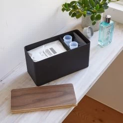 Yamazaki Opbergbox Make Up - Sanitair - Zwart 16 Yamazaki Opbergbox Make Up - Sanitair - Zwart -Cosmeticawinkel 1200x1200 1908