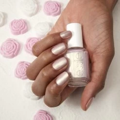 Essie Cadeaucollectie - 633 Cheers Up - Zachtroze Nagellak Met Parelmoer Finish - 13,5 Ml -Cosmeticawinkel 1200x1200 235