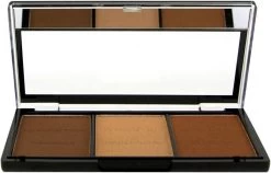 Makeup Revolution - Ultra Brightening Contour Kit C04 - Light/Medium -Cosmeticawinkel 1200x768 1