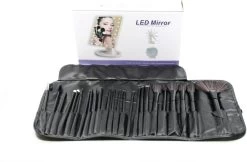 De Ultieme Make-up Ervaring: Cosmetische Spiegel Met 16 LED's En Set Van 24 Professionele Make-up Kwasten - Perfect Voor Een Vlekkeloze En Verlichte Look! Spiegel - Kwasten - Make-up Kwasten - Make-up Spiegel - Verlichting - LED - -Cosmeticawinkel 1200x788 5