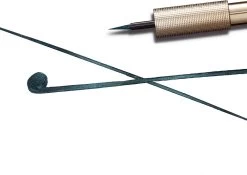 L’Oréal Paris Matte Signature Eyeliner Van Superliner – Matte Liquid Eyeliner – Waterproof - 04 Emeraude – Groen -Cosmeticawinkel 1200x848 1