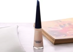 Herome Glamour Nail Whitener - Natural Nail Whitener Met Een Romige Parelmoerglans - Camoufleert Doffe Of Verkleurde Nagels - 10ml. 17 Herome Glamour Nail Whitener - Natural Nail Whitener Met Een Romige Parelmoerglans - Camoufleert Doffe Of Verkleurde Nagels - 10ml. -Cosmeticawinkel 1200x867