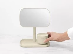 Brabantia ReNew Make-up Spiegel - Met Accessoireschaal - Soft Beige -Cosmeticawinkel 1200x899 11