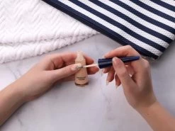 Herome Natural Nail Colour Salmon - Verstevigende Nagellak Met Een Natuurlijke Glans - 10ml. -Cosmeticawinkel 1200x900 10