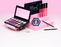 By Dash Beauty - Magical Glam Oogschaduw Palette - 18 Pan Oogschaduw Palette - 11 Matte Kleuren 7 Shimmer - Veganistisch En Dierproefvrij 6 By Dash Beauty - Magical Glam Oogschaduw Palette - 18 Pan Oogschaduw Palette - 11 Matte Kleuren 7 Shimmer - Veganistisch En Dierproefvrij -Cosmeticawinkel 1200x919 1