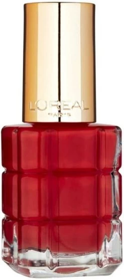 L’Oréal Paris Color Riche - 552 Rubis Folies - Rood - Nagellak -Cosmeticawinkel 531x1200 1
