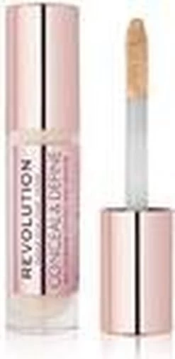 Makeup Revolution - Conceal & Define Concealer C1 -Cosmeticawinkel 586x1200