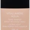 Chanel Vitalumiere Aqua Foundation - 30 Beige - SPF15 - 30 Ml -Cosmeticawinkel 597x1200