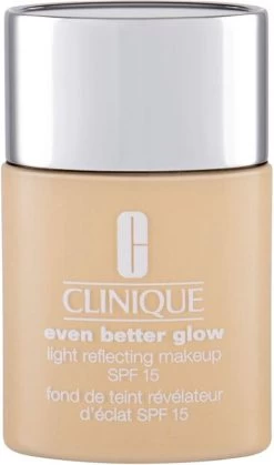 Clinique Even Better Glow Foundation - WN04 Bone -Cosmeticawinkel 707x1200 1