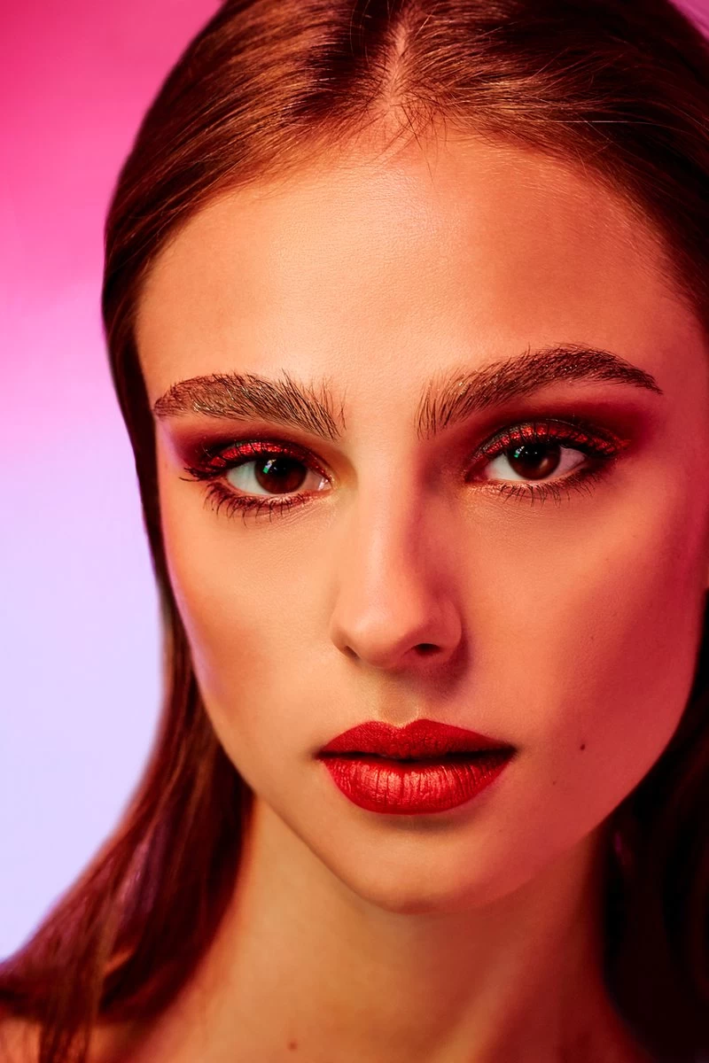 L’Oréal Paris Paris Electric Nights Superliner Matte Signature Eyeliner - Limited Edition – 11 Red Signature – Rood 5 L’Oréal Paris Paris Electric Nights Superliner Matte Signature Eyeliner - Limited Edition – 11 Red Signature – Rood - Afbeelding 3