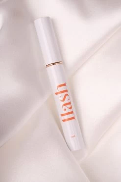 Célie Beauty FLASH - Wimperserum - Binnen 1 Week Zichtbaar Resultaat - 100% Vegan - Wimpergroei - Wimperverzorging - Volle Wimpers - Dikke Wimpers - 3ml - Hydraterend -Cosmeticawinkel 800x1200 22