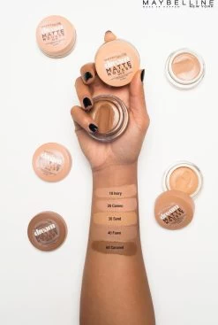 Maybelline Dream Matte Mousse Foundation - 030 Sand -Cosmeticawinkel 808x1200 3
