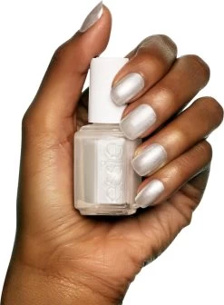 Essie Pearly White 4 - Wit - Nagellak -Cosmeticawinkel 882x1200