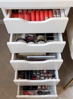 Jumanah® Collections - "Sorted" Large Lip Set - Make Up Organizer - Ladeverdeler - Lade Organizer - Transparant - Acryl - Kunststof - Ikea Alex 5 Ladeblok -Cosmeticawinkel 893x1200 1