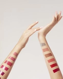 L'Oréal Paris Color Riche Shine Lippenstift - 352 BeautyGuru 16 L'Oréal Paris Color Riche Shine Lippenstift - 352 BeautyGuru -Cosmeticawinkel 960x1200 3